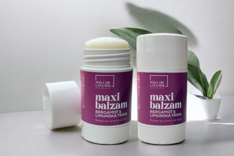 Prirodni maxi balzam za usne, lice i ruke – s bergamotom i limunskom travom. Njeguje, štiti i miriše. Pogodan i za djecu.