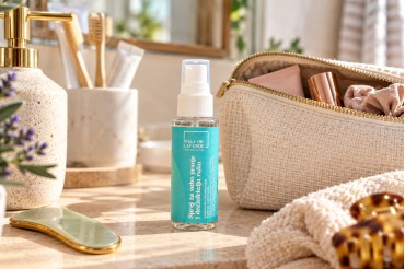 Spray per il lavaggio a secco e la disinfezione delle mani